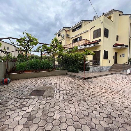 Holiday Apartments Sonne Rovinj Exterior foto